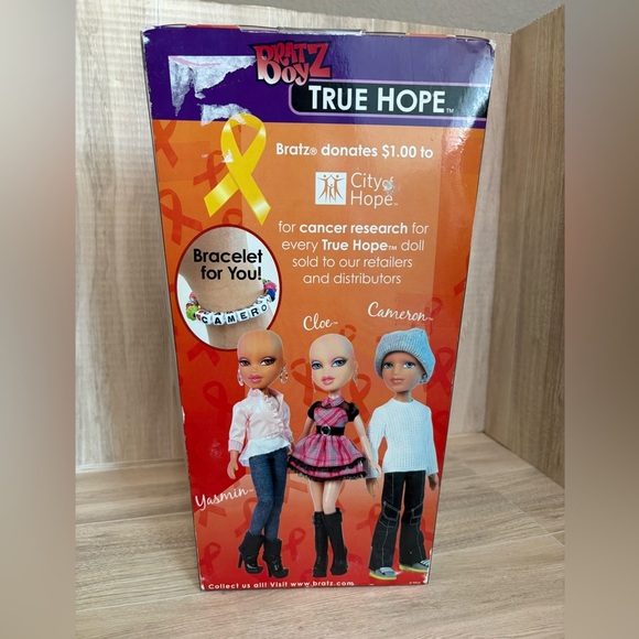 Bratz Boyz True Hope Cancer Research Boy Doll Cameron Bracelet - Picture 3 of 4